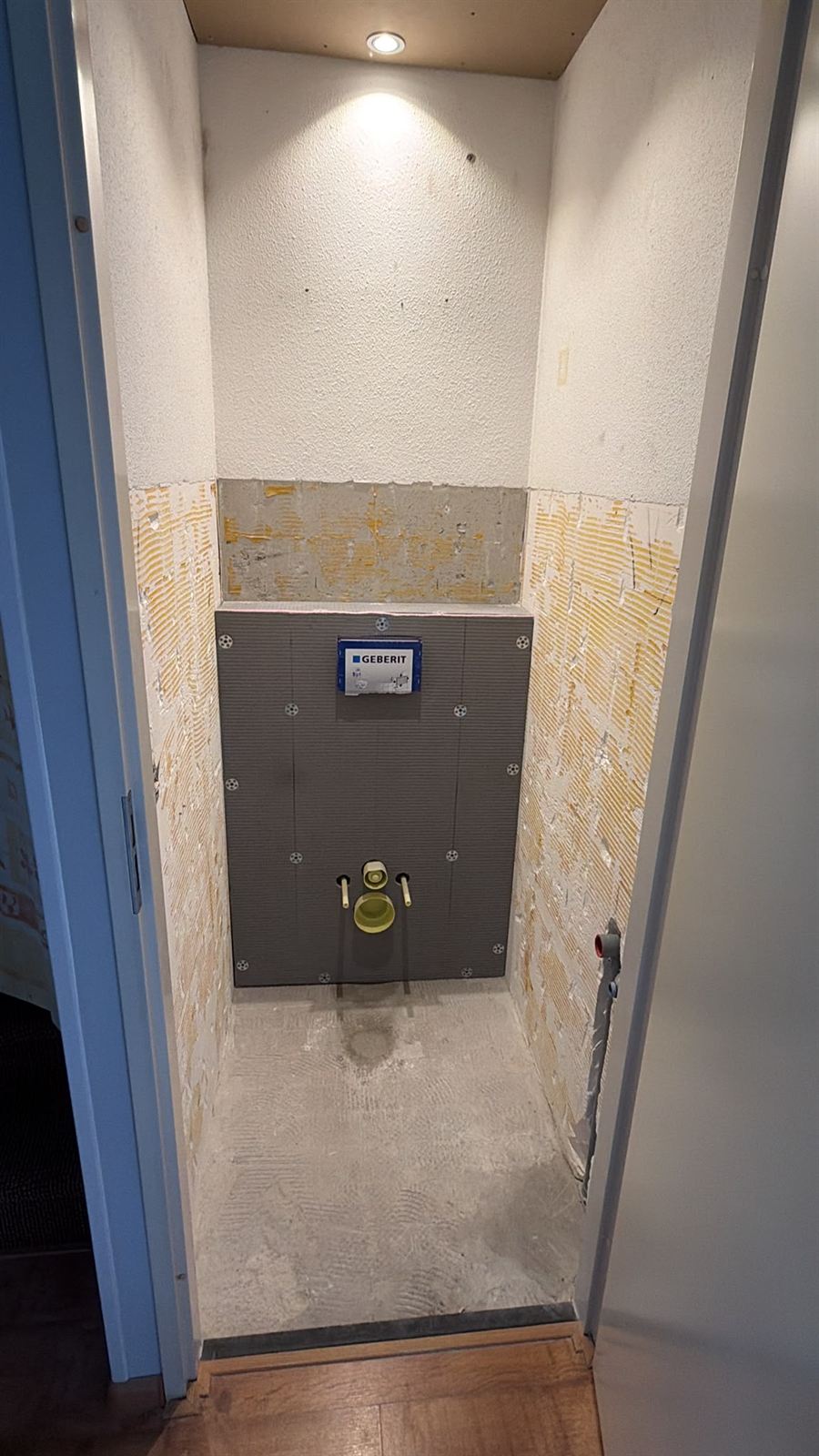 Sanitair plaatsen, werkfoto 1