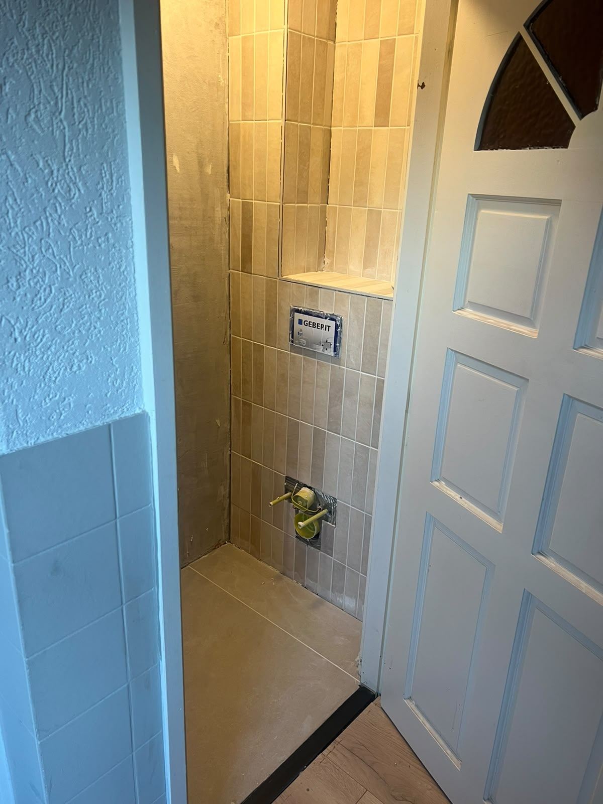Sanitair plaatsen, werkfoto 7